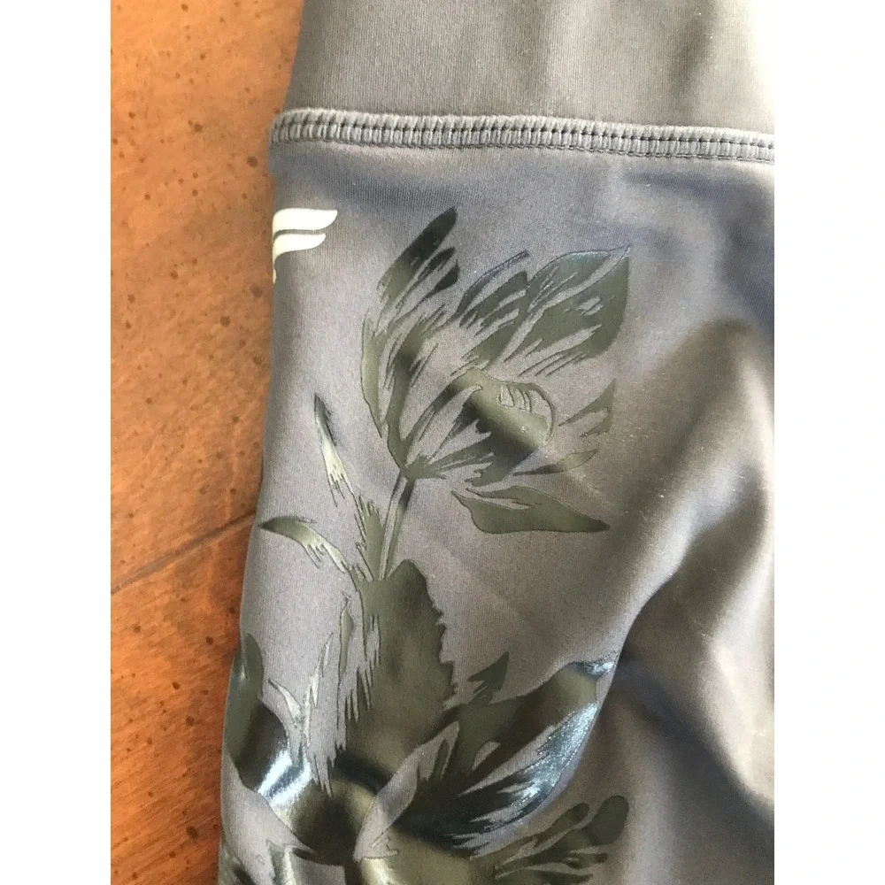 Fabletics Womens Grey Black Mesh Floral Graphic Activewear Leggings Mid Rise Sm - Picture 3 of 4